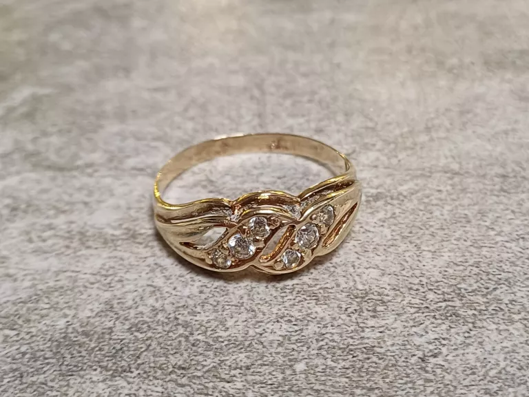 zloty-pierscionek-z-cyrkoniami-p585-r-18-246g-ean-gtin-1231231233