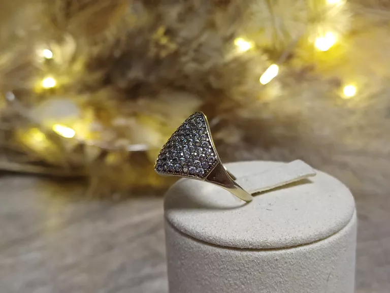 piekny-zloty-pierscionek-z-cyrkoniami-p333-rozmiar-18-302g-stan-11323-2