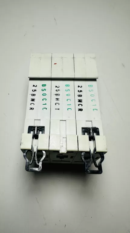 WYŁĄCZNIK INSTALACYJNY SCHRACK 6KA B 25A BM618325 WARTO OKAZJA