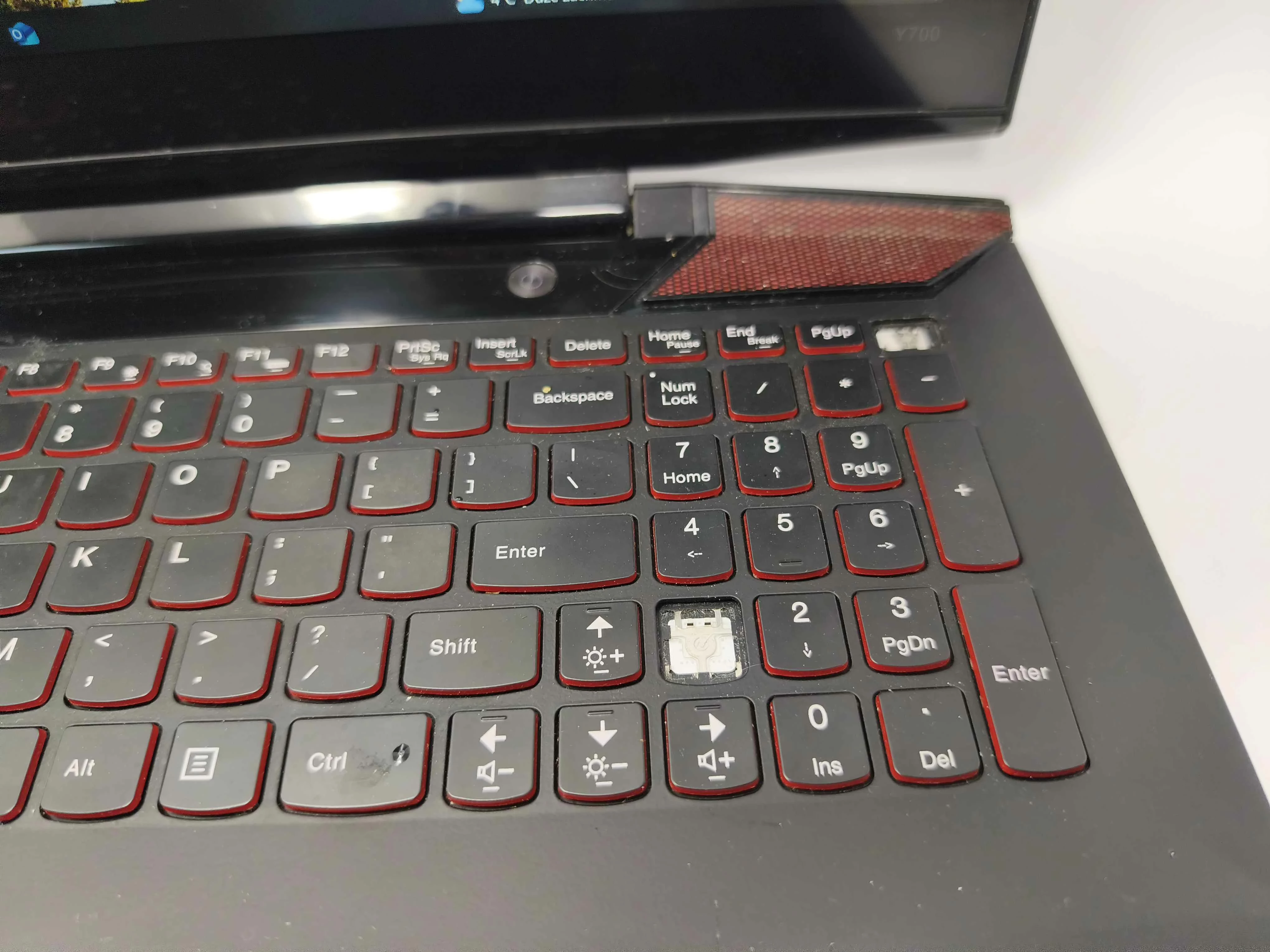 laptop-lenovo-legion-y700-seria-procesora-4366-1862379