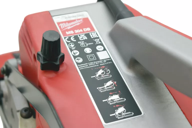 pila-ukosnica-milwaukee-ms304db-kod-producenta-4933471052-ms-304-db