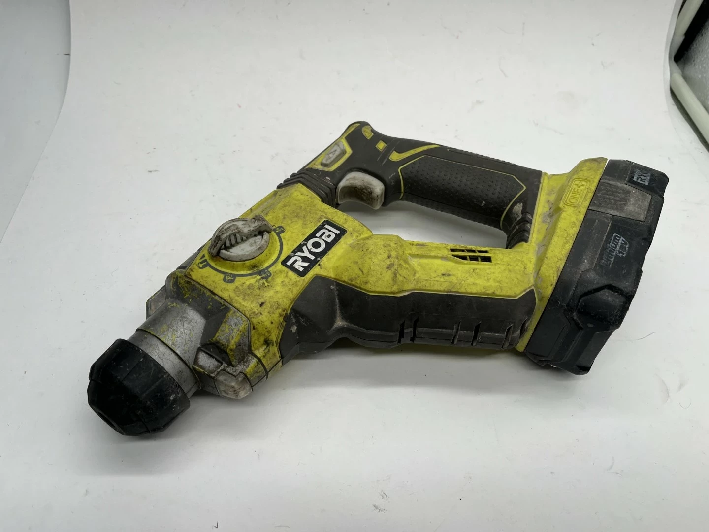 mlotowiertarka-ryobi-r18sds-akumulator-2ah-stan-11323-2