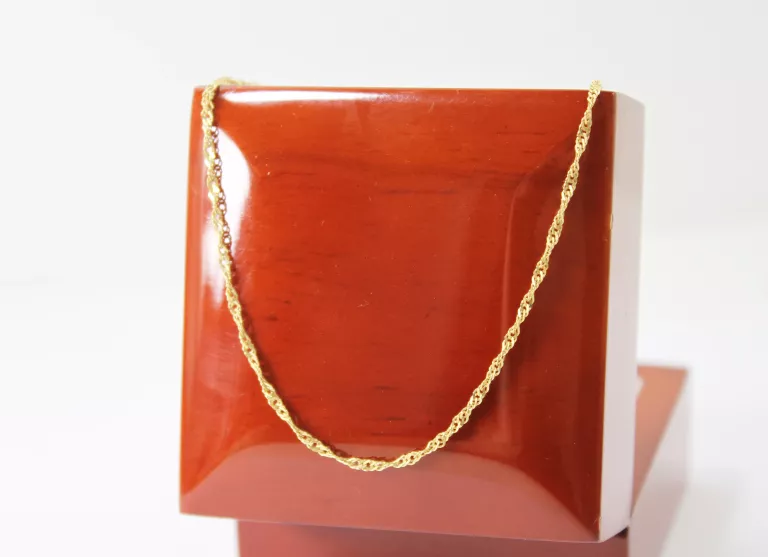 ZŁOTY ŁAŃCUSZEK (585) G:1,82 D:49CM