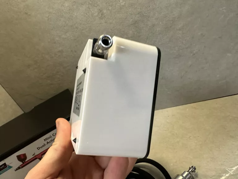 KOMPRESOR Z AEROGRAFEM S2100