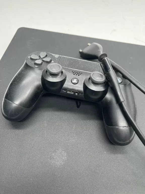KONSOLA PS4 SLIM 2016A 500GB  + PAD