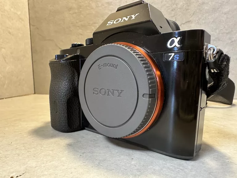 APARAT SONY ALPHA A7S BODY (ILCE-7S)+ BATERIE ŁĄDOWARKAA PUDEŁKO