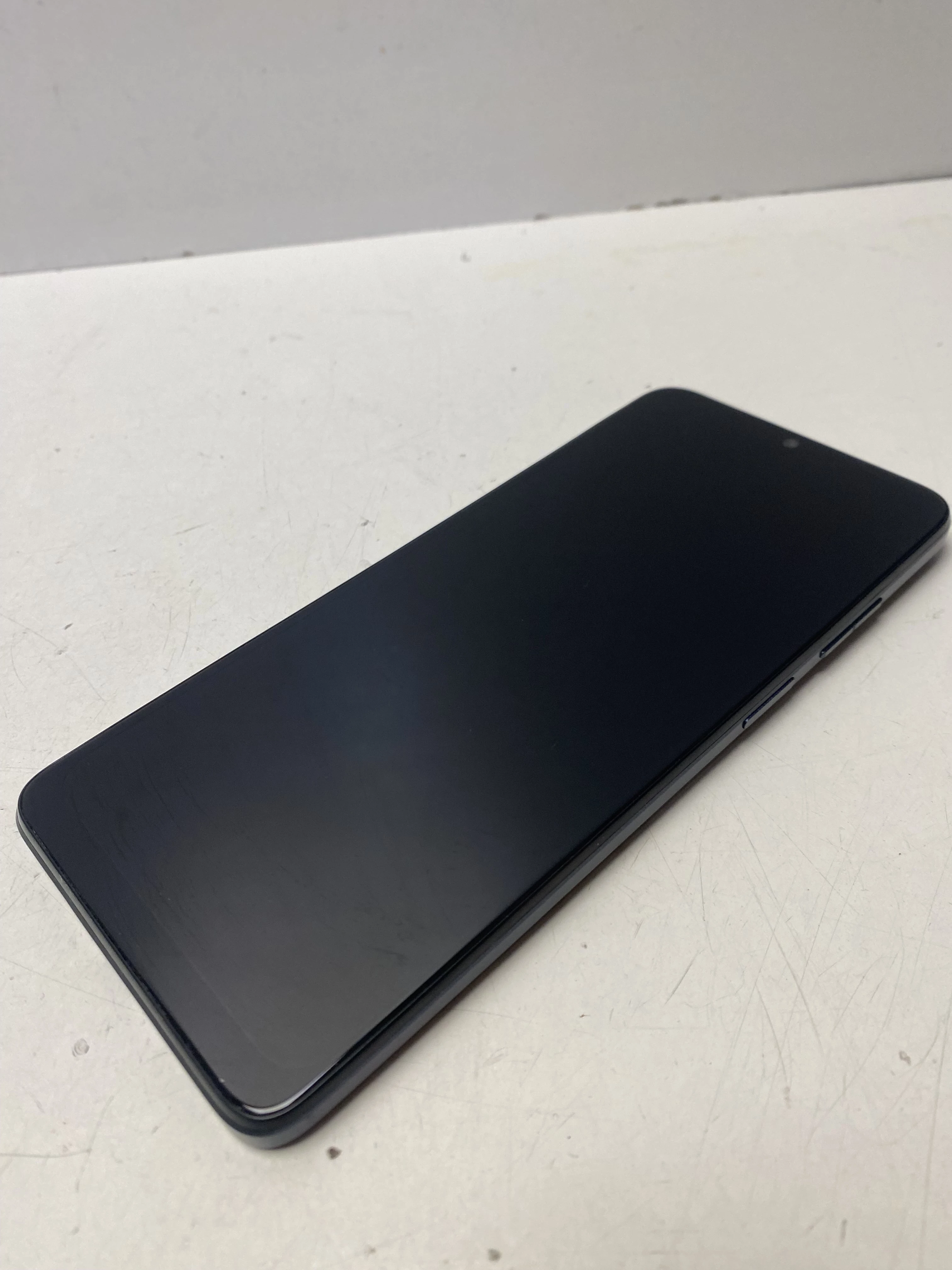 telefon-motorola-moto-e22-464gb-typ-202685-212929