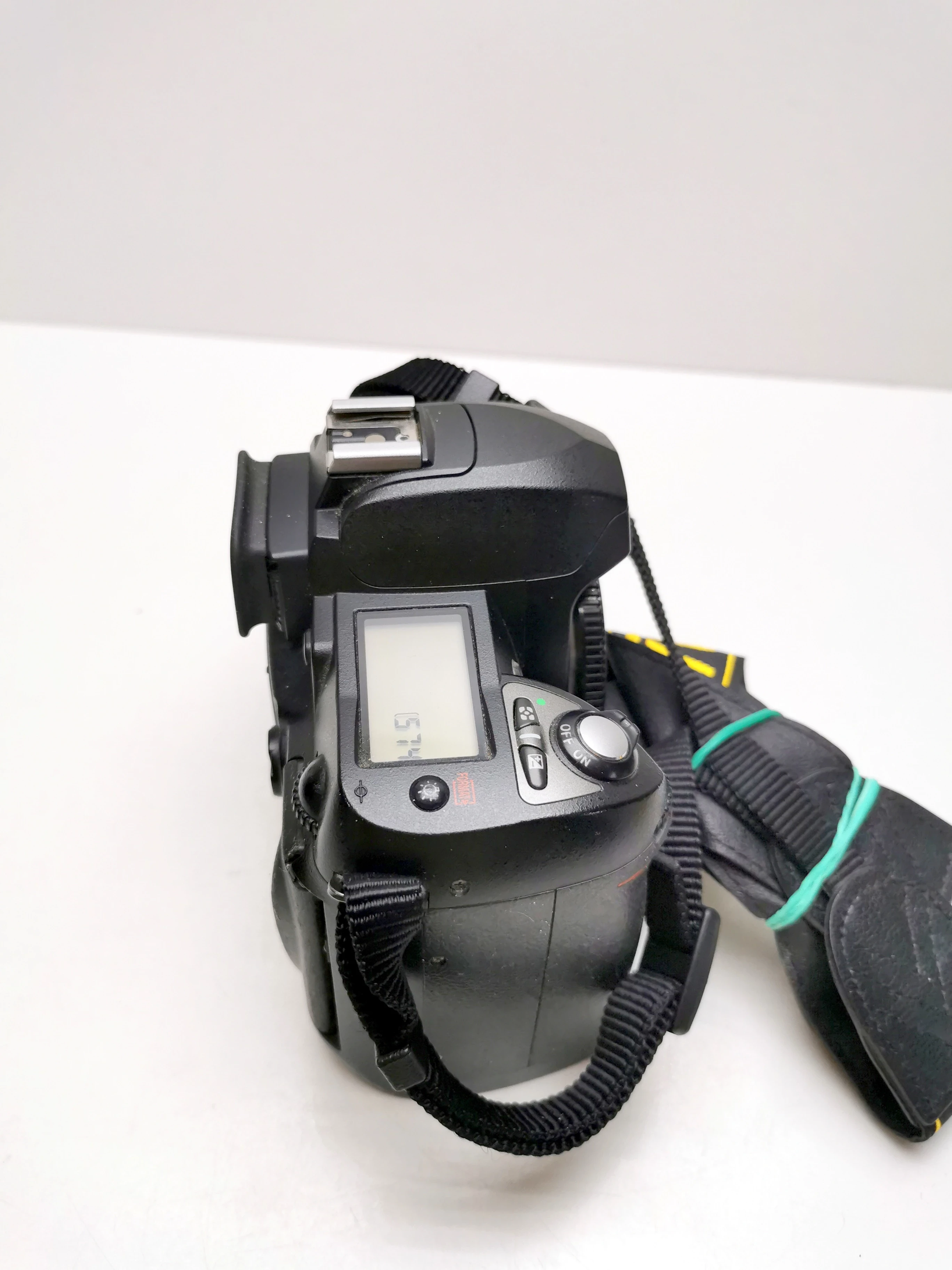 aparat-nikon-d70-body-dwie-baterie-ladowarka-rozdzielczosc-610