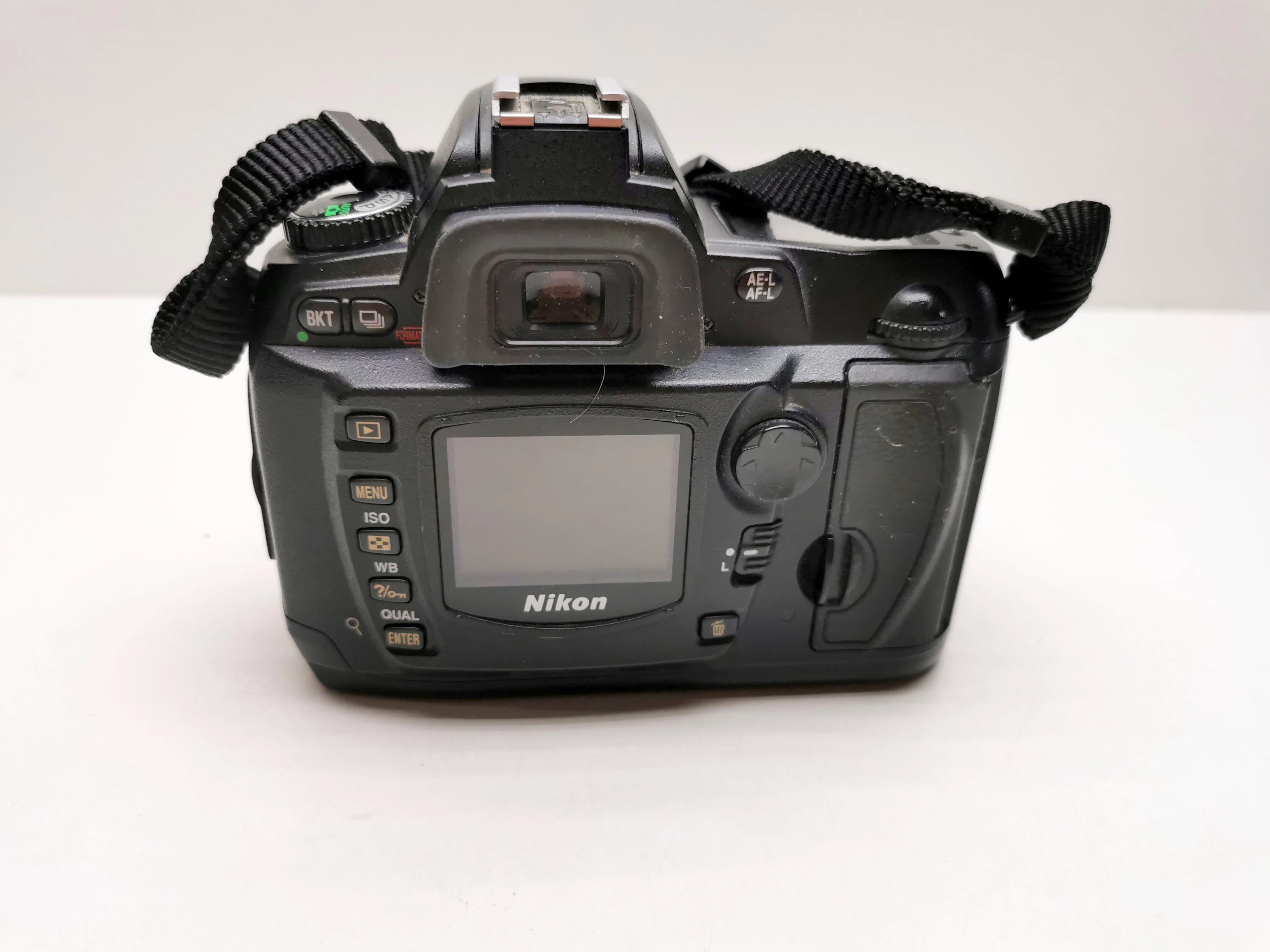 aparat-nikon-d70-body-dwie-baterie-ladowarka-ean-gtin-018208901791