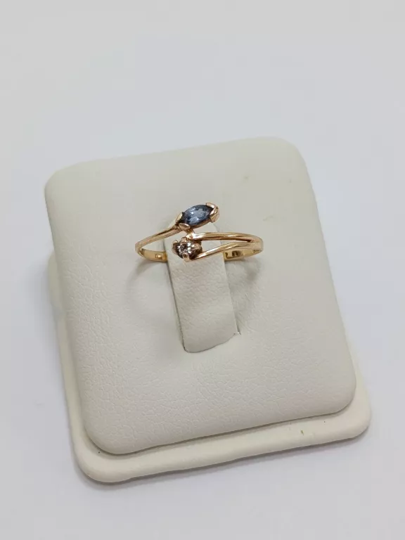 ZŁOTY PIERSCIONEK PR.585 R.8 0,9G