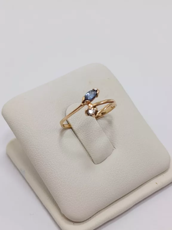 ZŁOTY PIERSCIONEK PR.585 R.8 0,9G