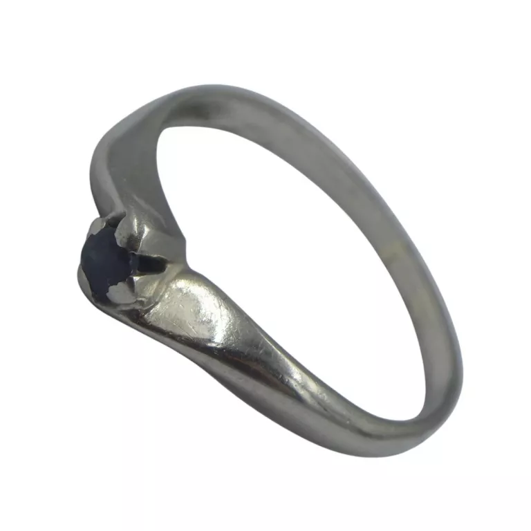 PIERŚCIONEK Z CZARNĄ CYRKONIĄ  BIAŁE ZŁOTO 585 1,78G R13