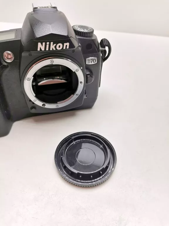 aparat-nikon-d70-body-dwie-baterie-ladowarka-jakosc-video-206962-228954