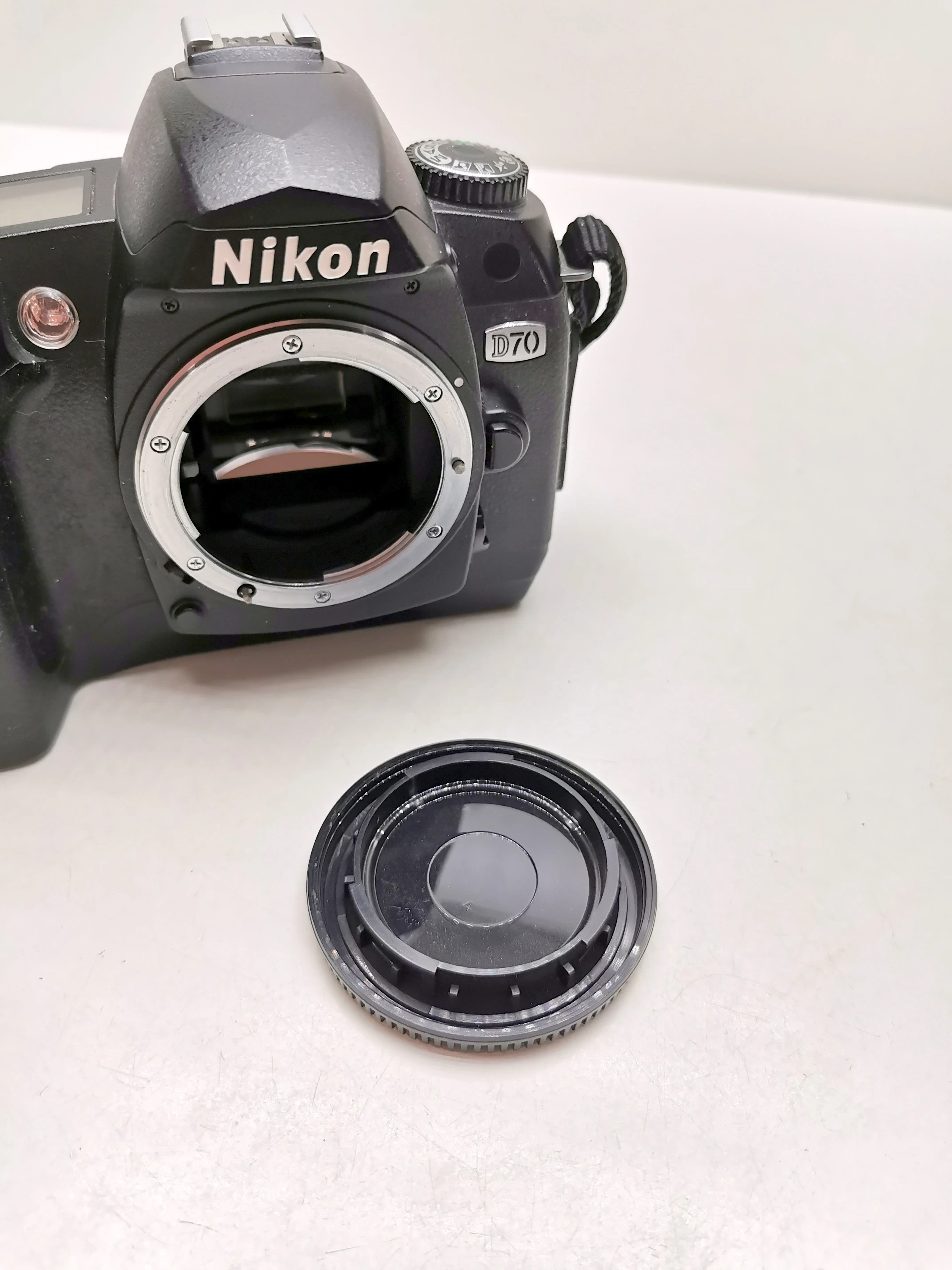 aparat-nikon-d70-body-dwie-baterie-ladowarka-jakosc-video-206962-228954