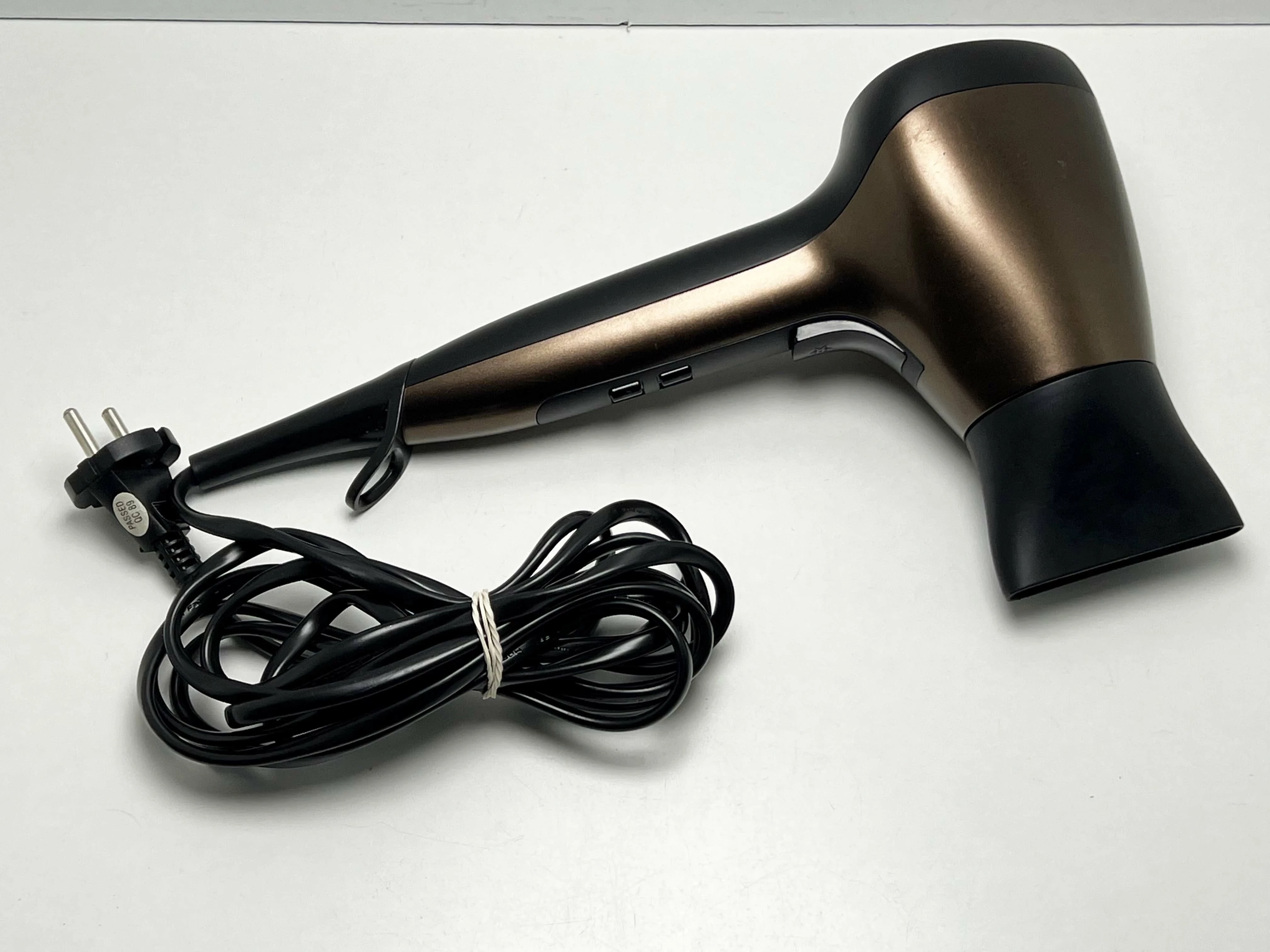 suszarka-remington-air3d-d7777-1800w-liczba-zakresow-temperatury-3