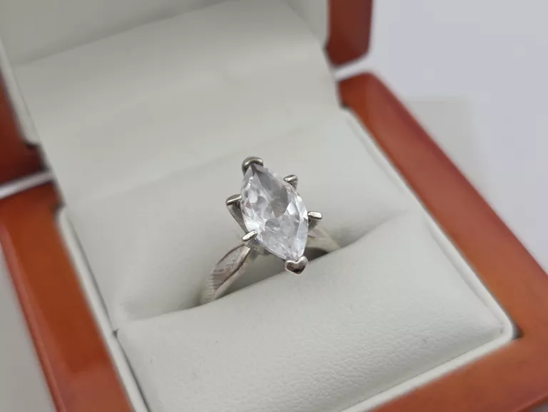 SREBRNY PIERŚCIONEK - 925 R.10 4,25G