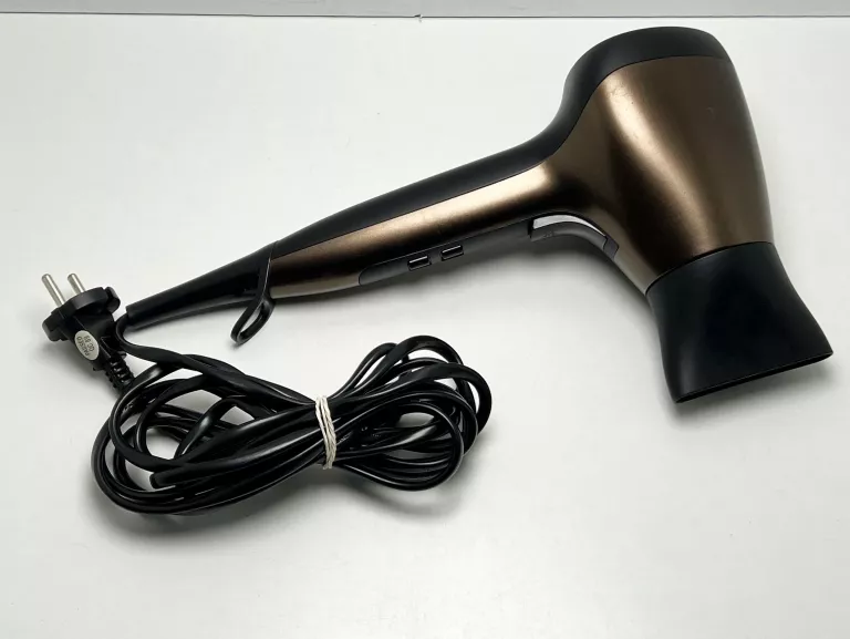 suszarka-remington-air3d-d7777-1800w-liczba-zakresow-temperatury-3