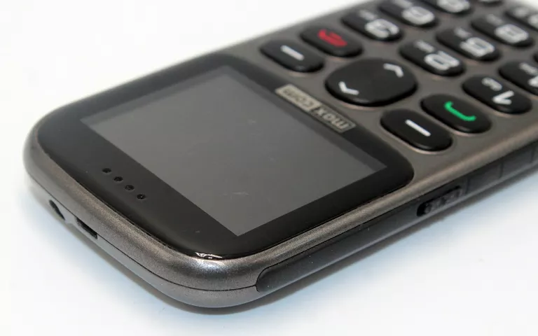 TELEFON MAXCOM COMFORT MM471 APARAT 2MPX PRZYCISK SOS