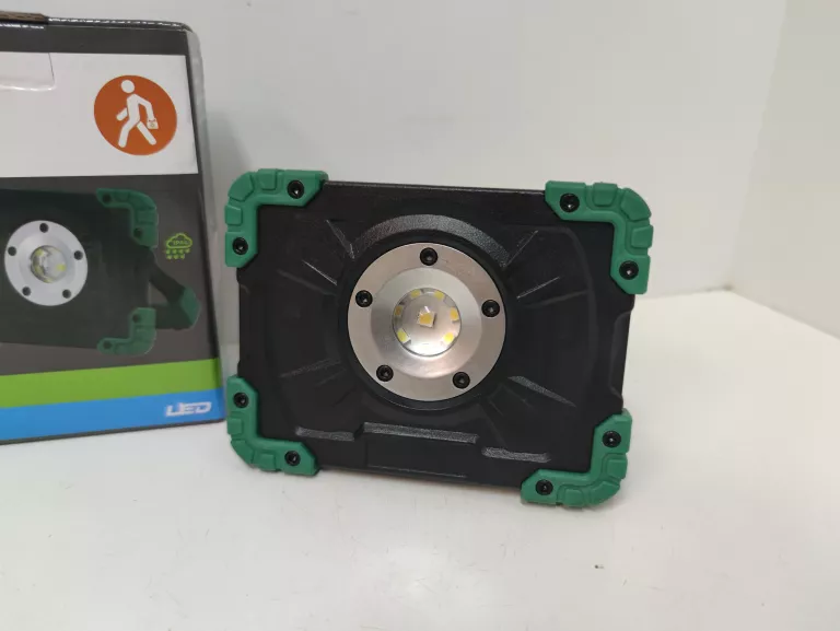 LAMPA ROBOCZA LED 5W 500 LM 7500 K