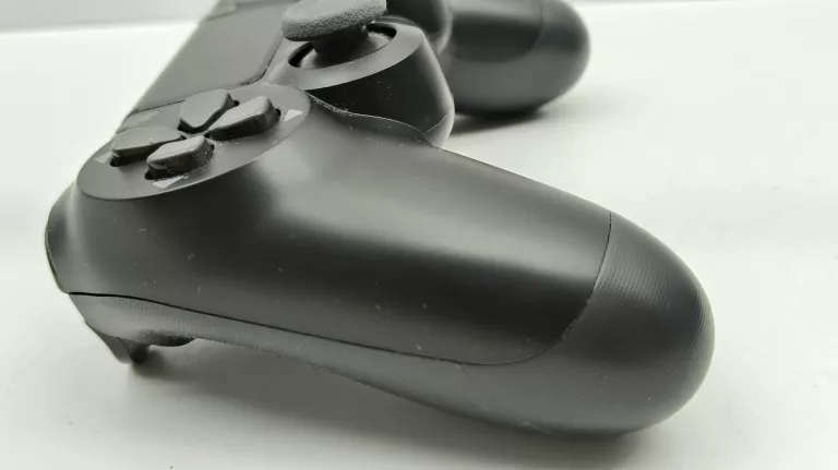 pad-do-ps4-czrny-cuh-zct2e-sposob-podlaczenia-210654-2