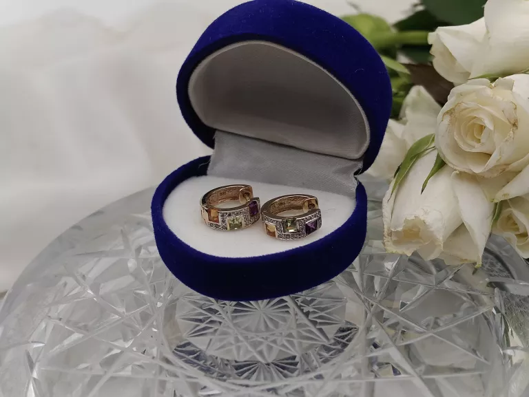 ZŁOTE KOLCZYKI KÓŁECZKA Z CYRKONIAMI KOLOROWE SZKIEŁKA 375 3,38G