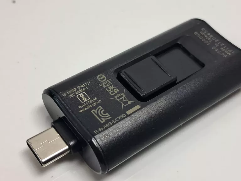 DYSK ZEWNĘTRZNY SSD 1TB ADATA SC750 / STAN IDEALNY !