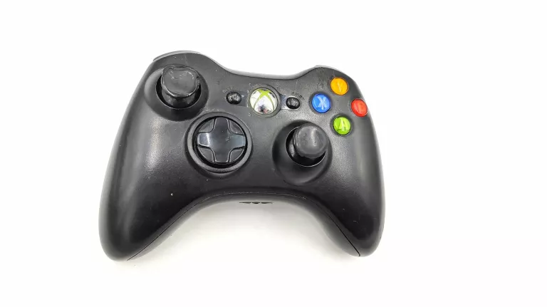 KONSOLA XBOX 360 SLIM 4GB PAD GRY