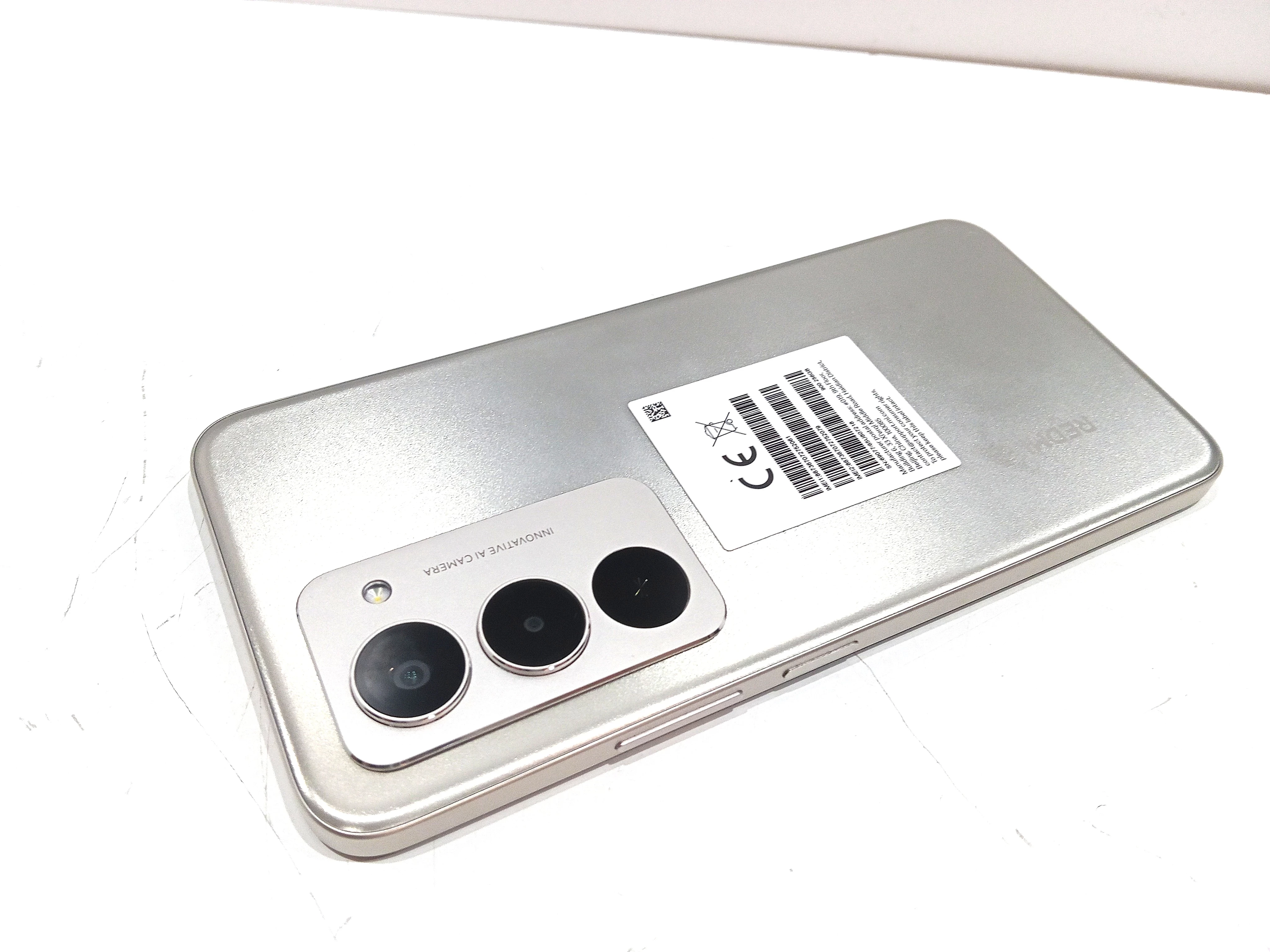 telefon-xiaomi-redmi-15-5g-8256gb-stan-11323-2