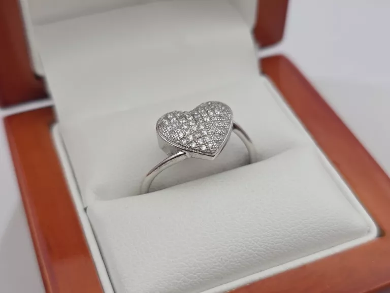 SREBRNY PIERŚCIONEK - 925 R.17 2,23G