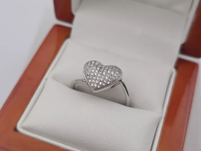 SREBRNY PIERŚCIONEK - 925 R.17 2,23G