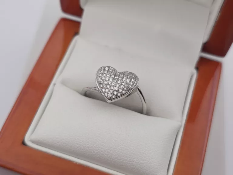 SREBRNY PIERŚCIONEK - 925 R.17 2,23G