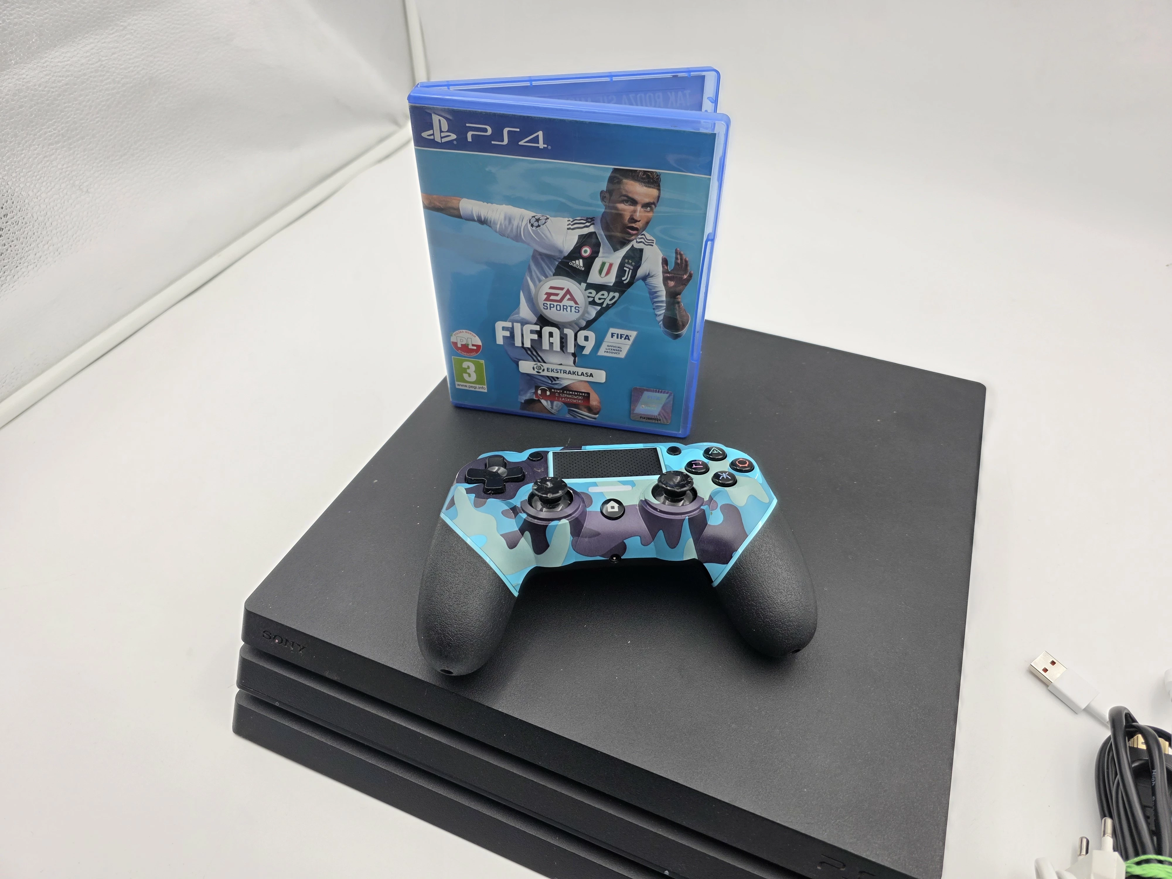 sony-playstation-4-pro-1tb-cuh-7216b-dysk-wbudowana-pamiec-5179-352249