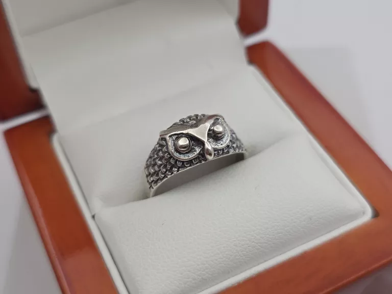 SREBRNY PIERŚCIONEK - 925 R.15 2,75G