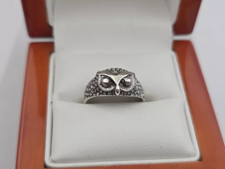 SREBRNY PIERŚCIONEK - 925 R.15 2,75G