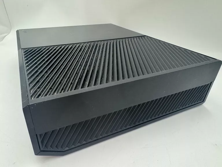 KONSOLA XBOX ONE 500 GB CZARNY/8 GIER/ 2X PAD/ŁADOWARKA DO PADÓW