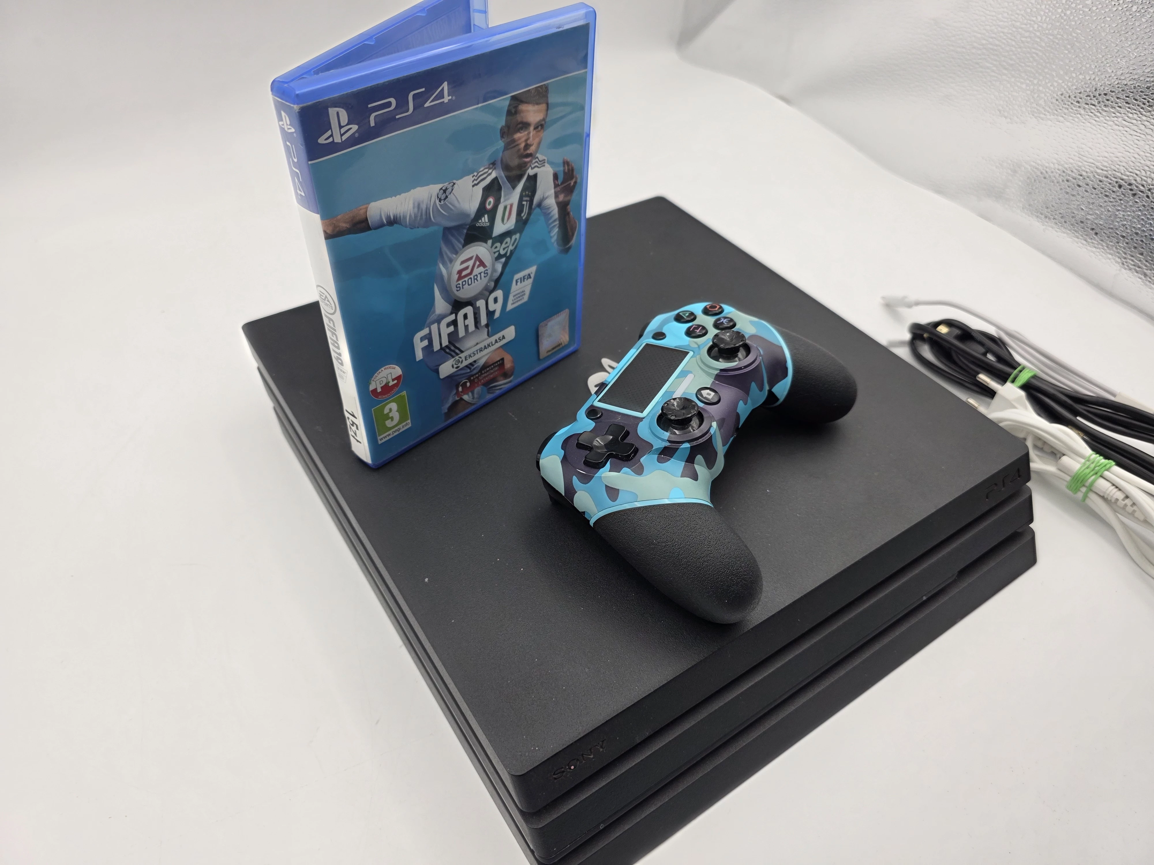 sony-playstation-4-pro-1tb-cuh-7216b-kolor-249512-1647413