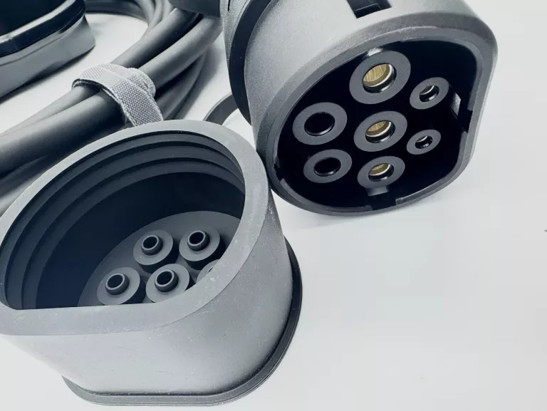 KABEL DO ŁADOWANIA ŁADOWARKA EV TYPU 2 2,3 KW 8M IP44 230V BRENNENSTUHL