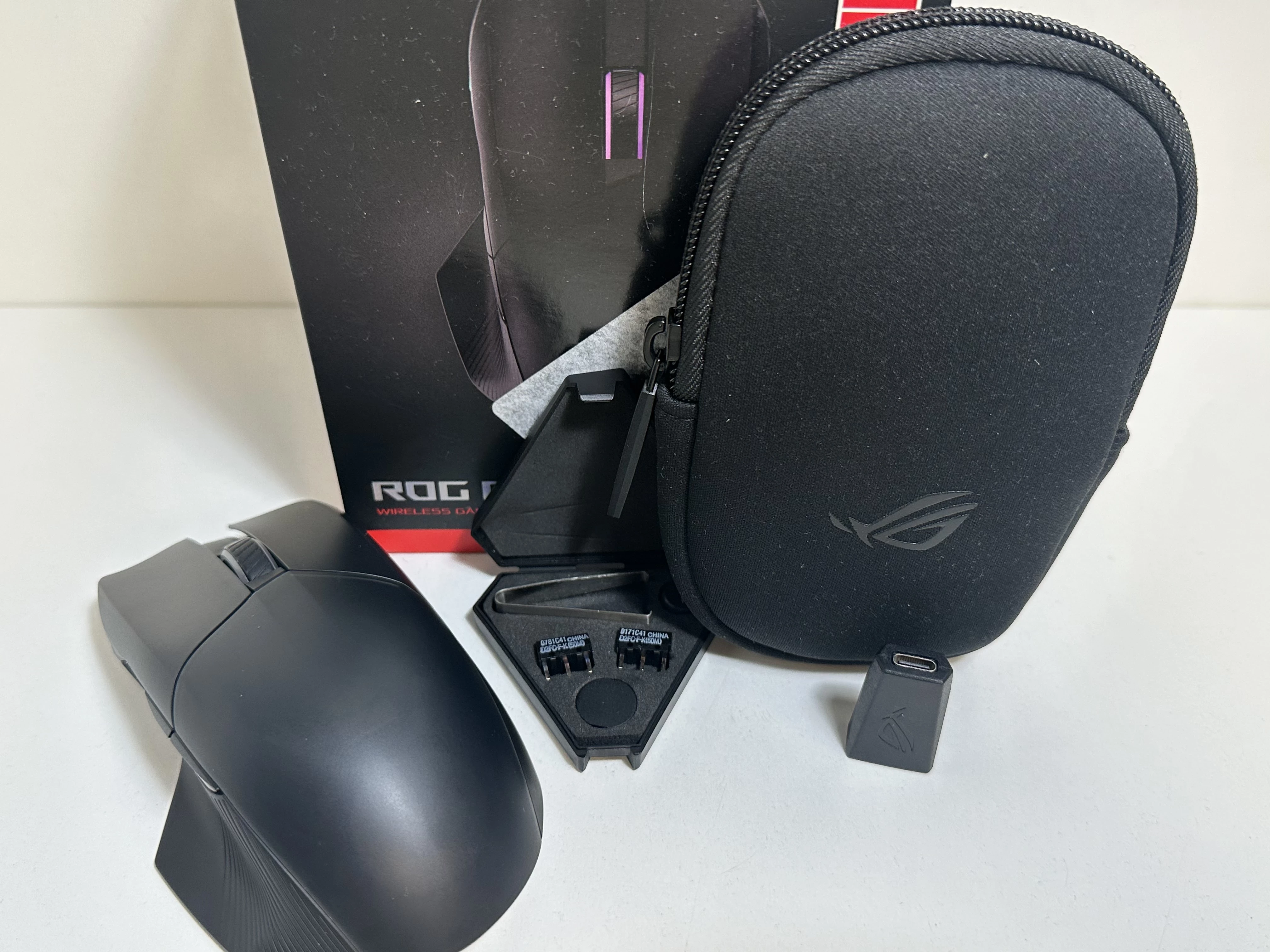 mysz-bezprzewodowa-gamingowa-asus-rog-chakram-16000-dpi-opis-stan-11323-1223453