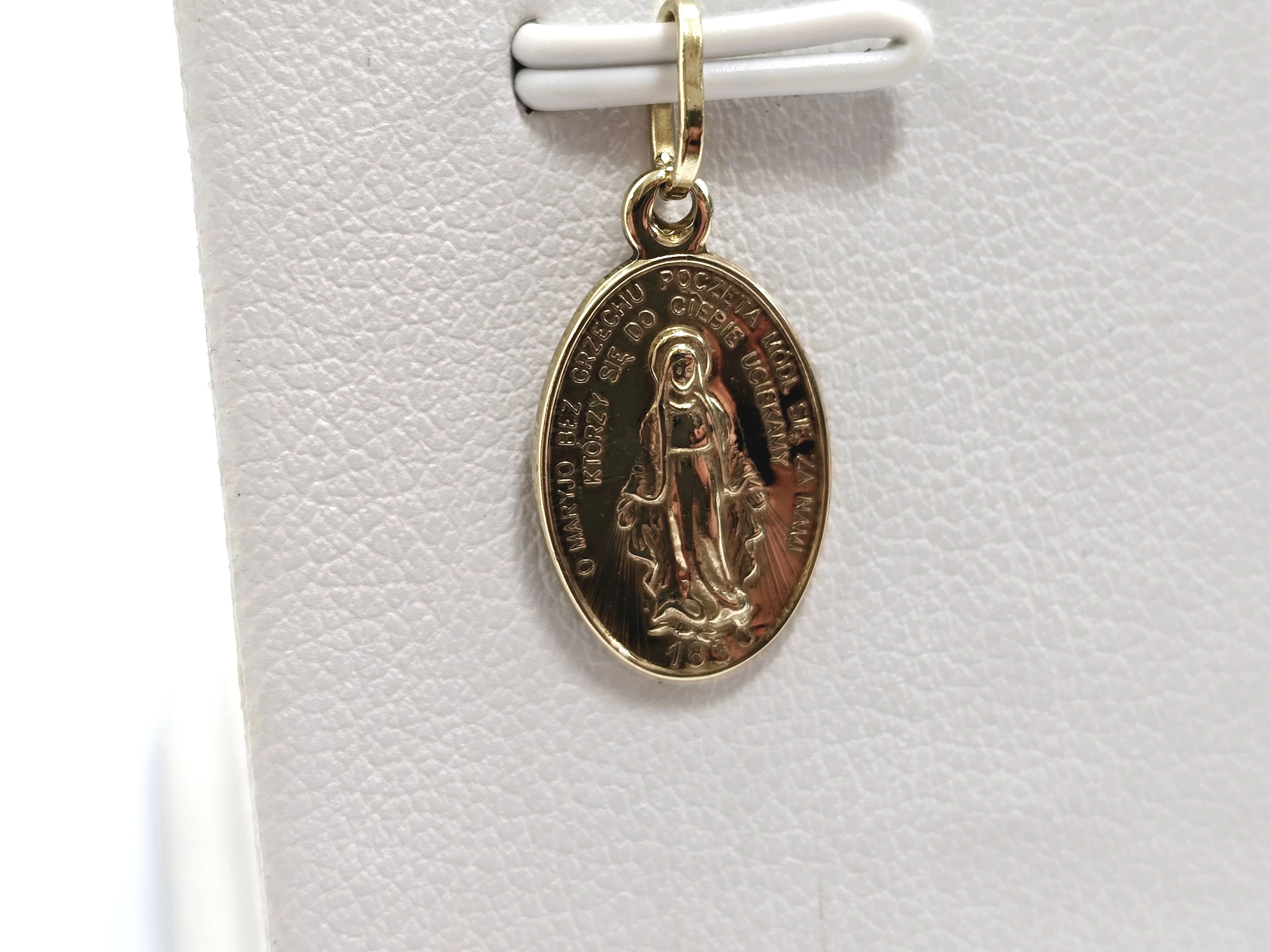 zlota-zawieszka-matka-boska-333-082g-material-15835-2