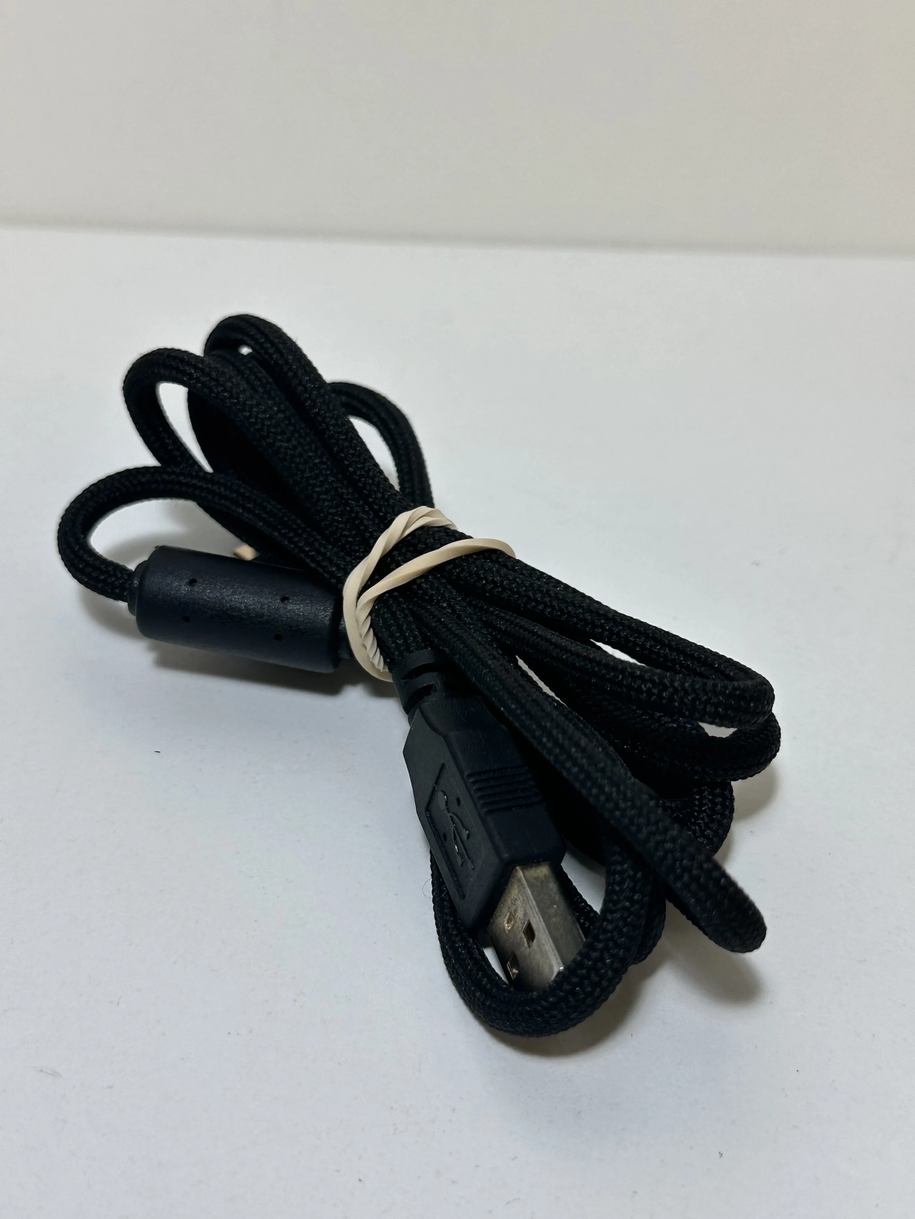 mysz-bezprzewodowa-gamingowa-asus-rog-chakram-16000-dpi-opis-ean-gtin-4718017521659