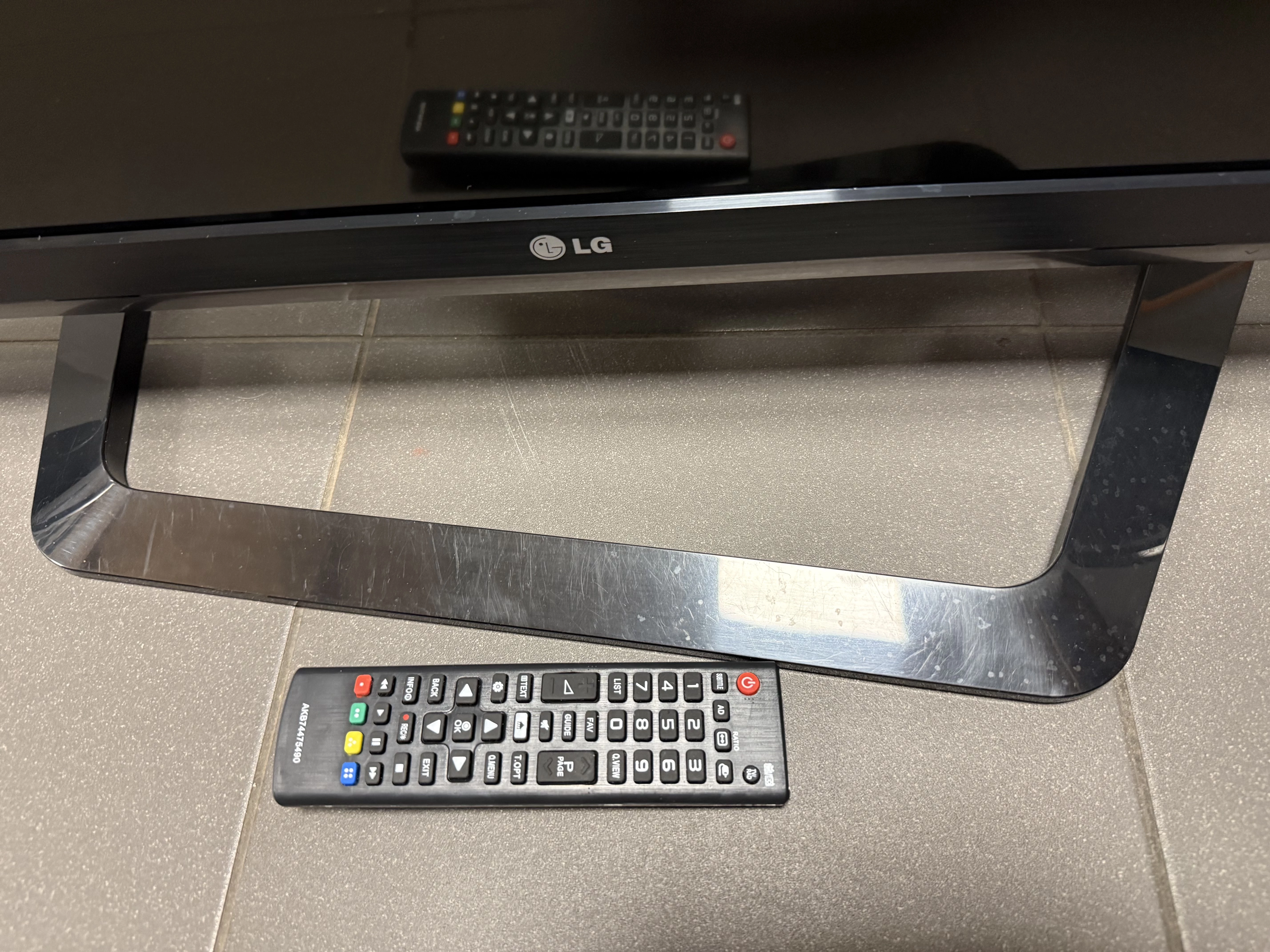 telewizor-lg-42-42lm620s-stan-11323-2