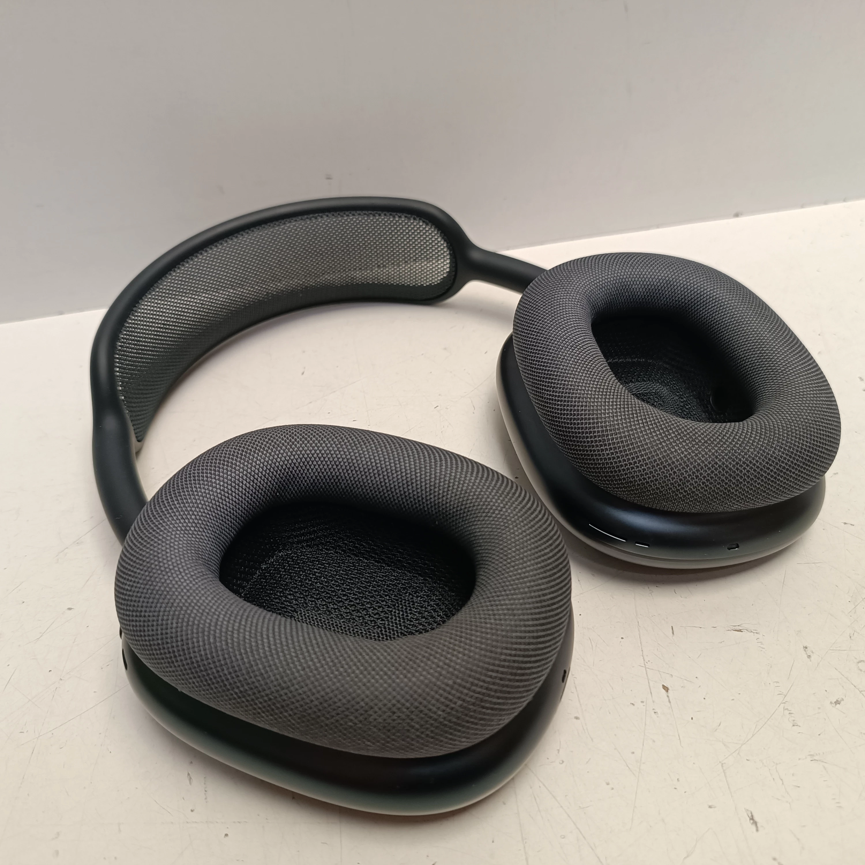 apple-airpods-max-granatowe-kolor-dominujacy-129357-5