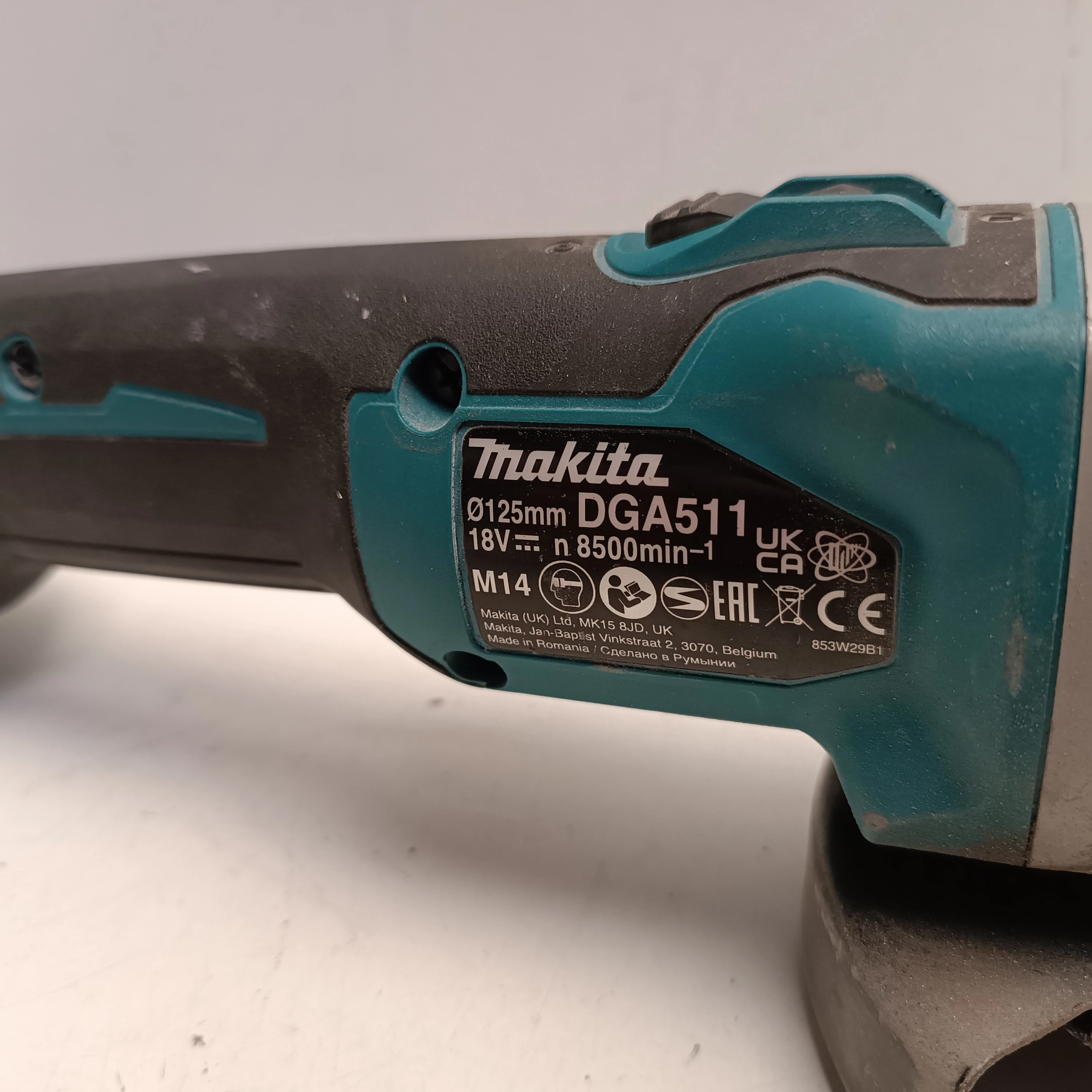 makita-szlifierka-dga511-walizka-srednica-tarczy-12500