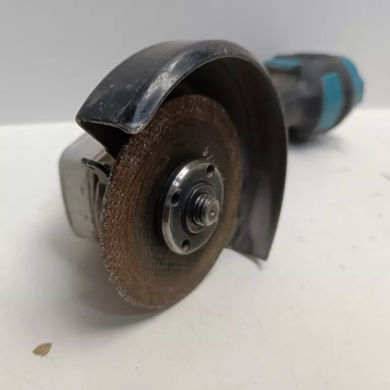 makita-szlifierka-dga511-walizka-kod-producenta-dga511