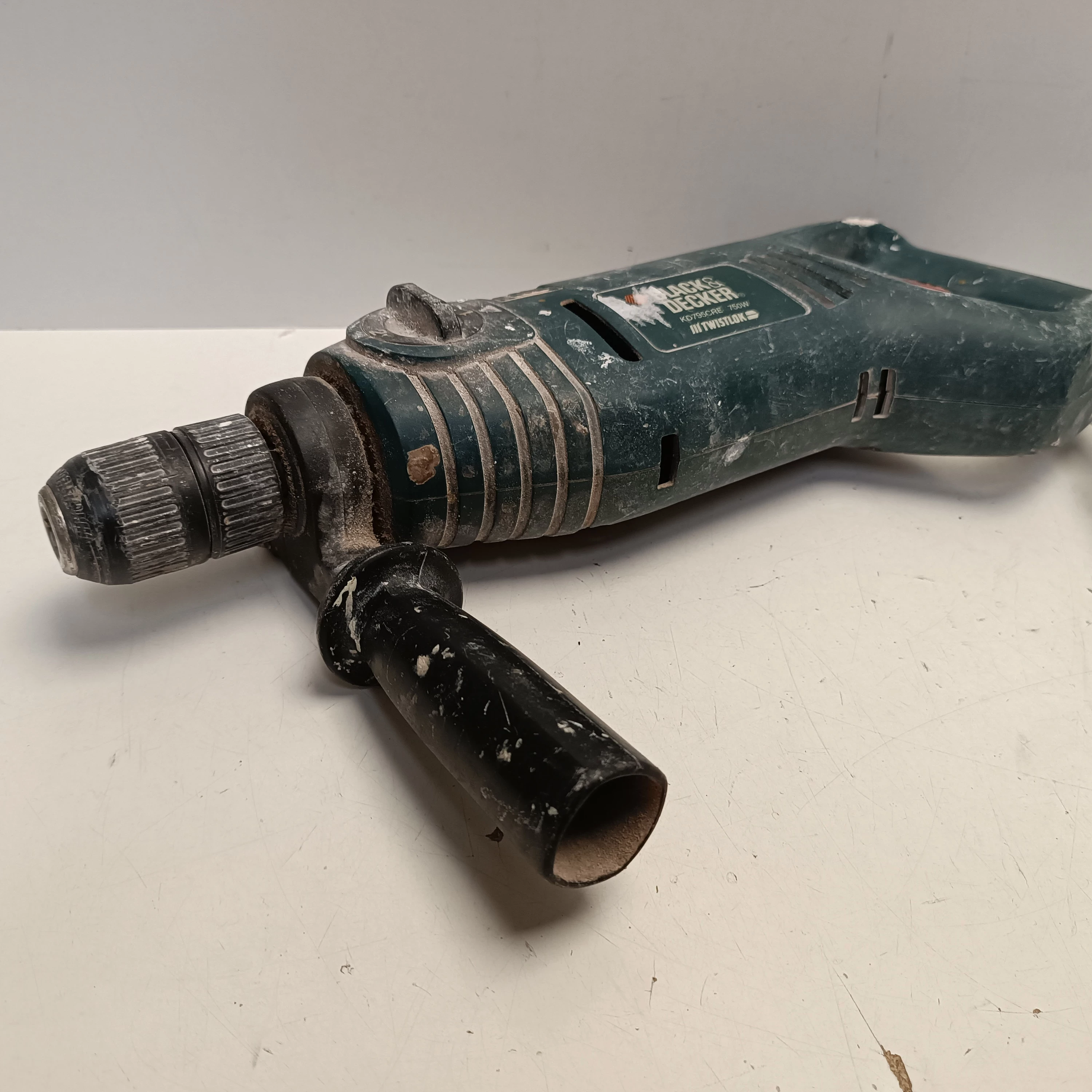 mlotowiertarka-black-decker-kd795re-750w-ean-gtin-5025537389508