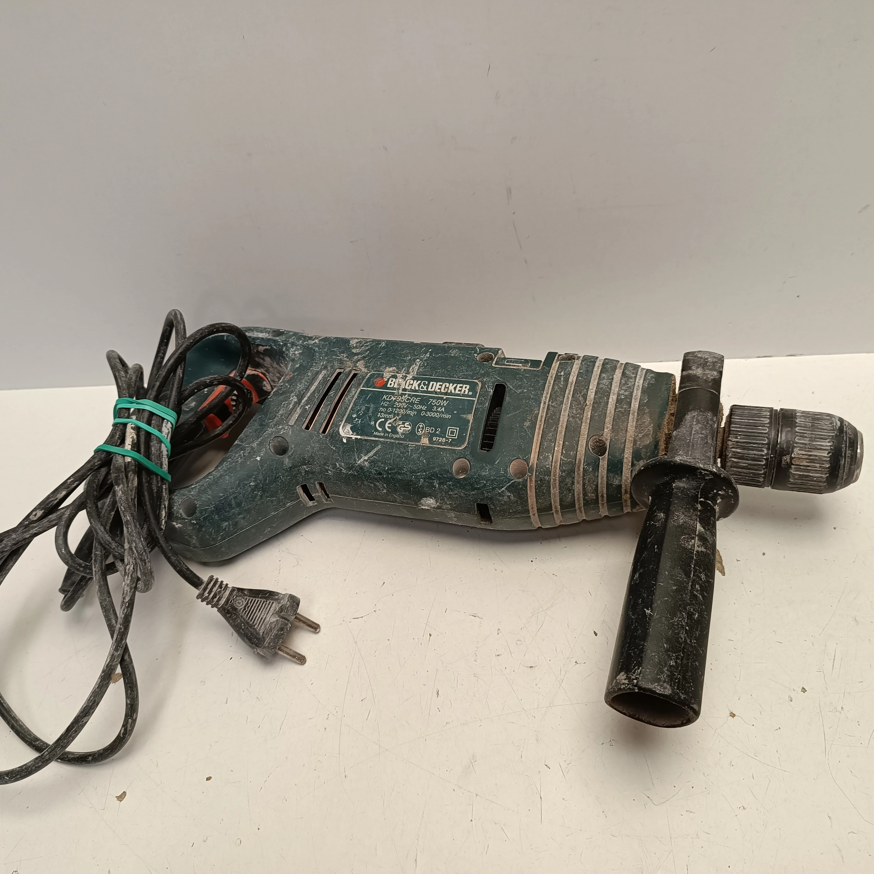 mlotowiertarka-black-decker-kd795re-750w-zawiera-baterie-250685-2006717