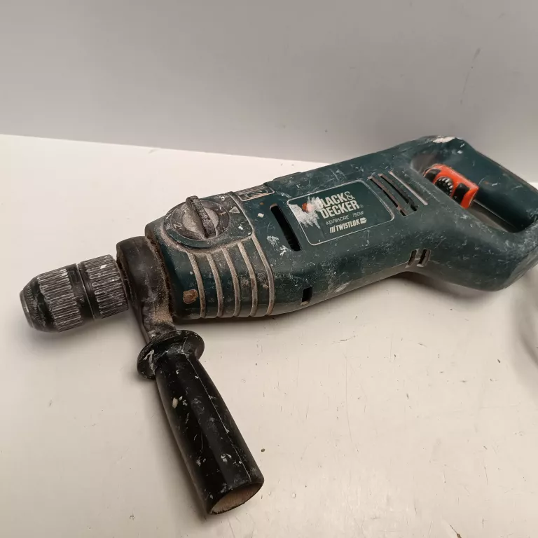 mlotowiertarka-black-decker-kd795re-750w-typ-uchwytu-128474-4