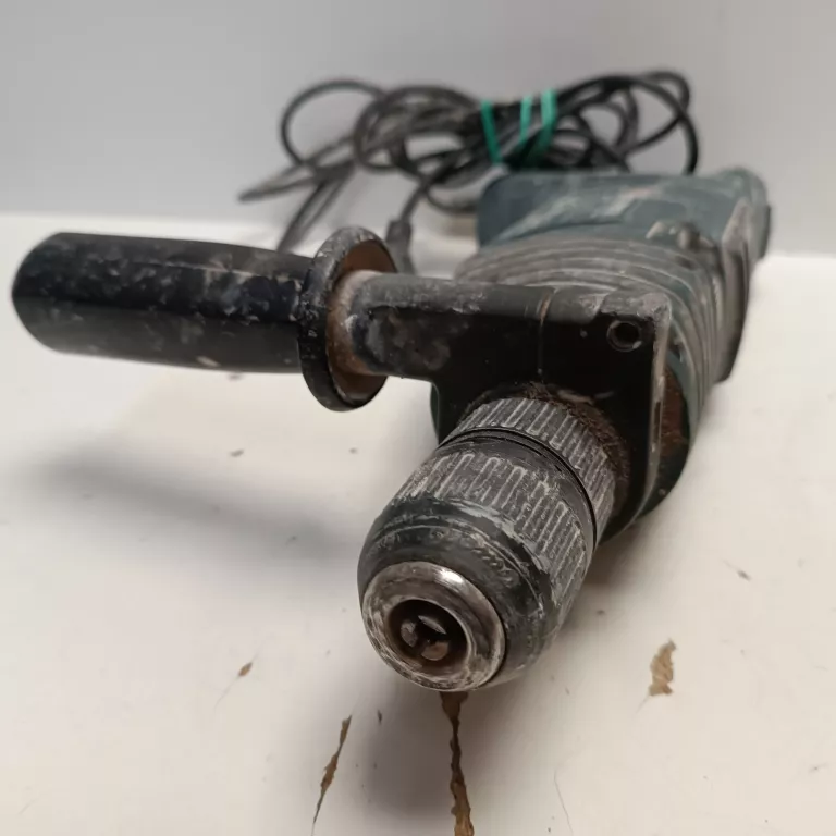 MŁOTOWIERTARKA BLACK DECKER KD795RE 750W