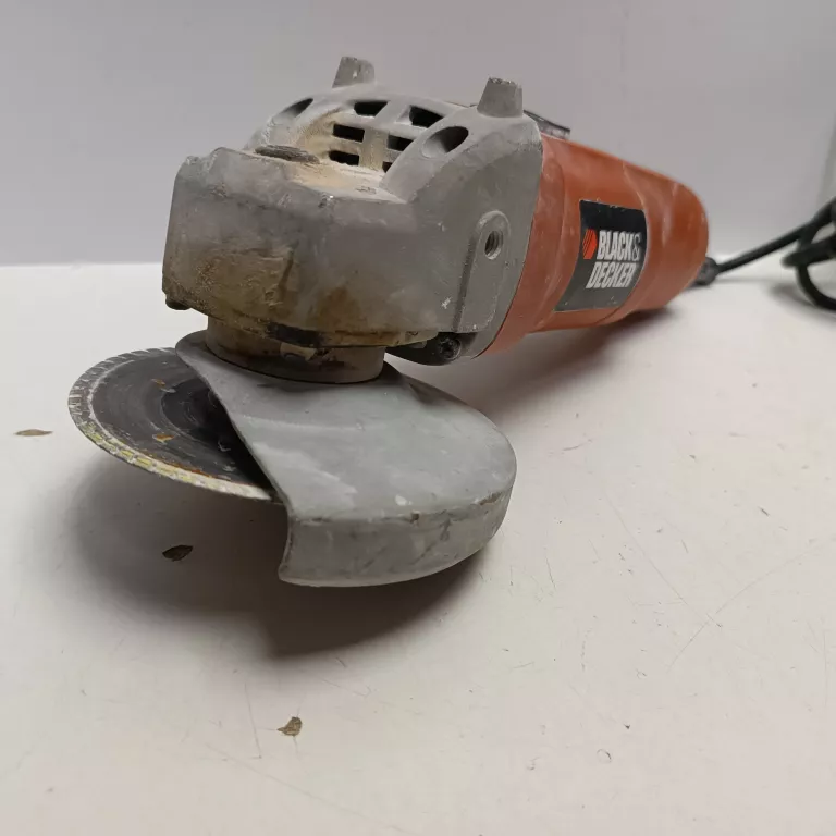 SZLIFIERKA KĄTOWA BLACK&DECKER CD115