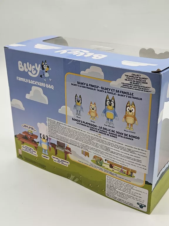 zestaw-moose-toys-bluey-familly-backyard-bbq-bluey-w-ogrodzie-typ-201569-208673